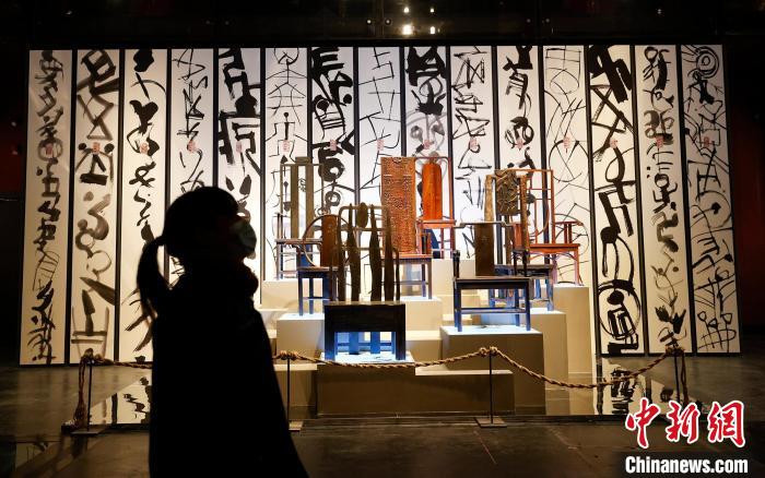 1500余件作品亮相“纳天为书——韩美林天书艺术故宫展”