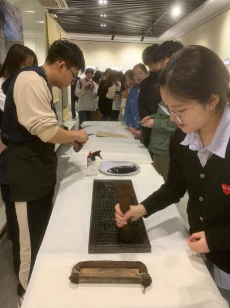 “中华文化奇迹”——北京房山云居寺历史文化展走进阜阳师范大学