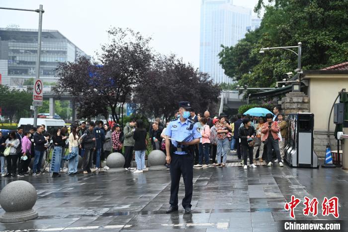 重庆市高级人民法院依法公开宣判张波、叶诚尘故意杀人案